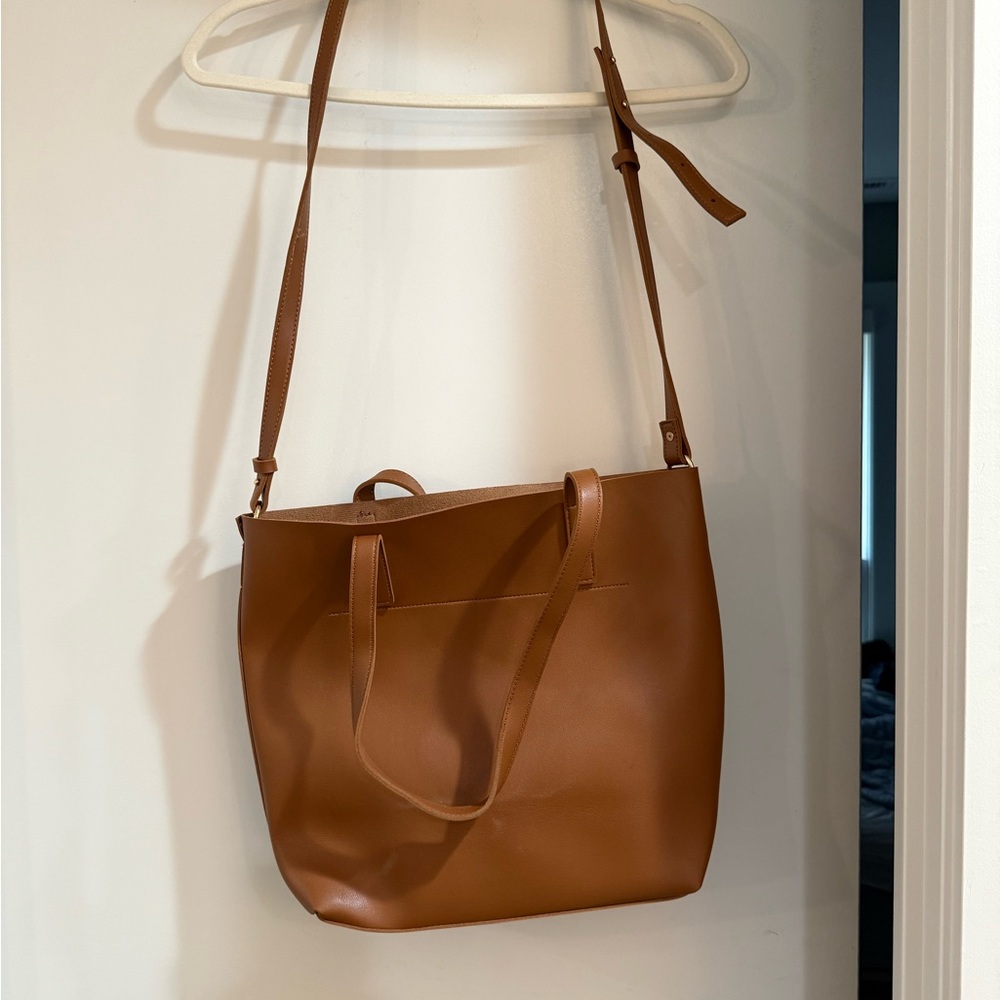 Elegant Brown Vegan Leather Tote Bag - Picture 2 of 6